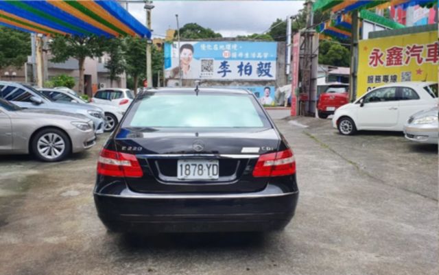 M-BENZ賓士 E220D  第10張相片