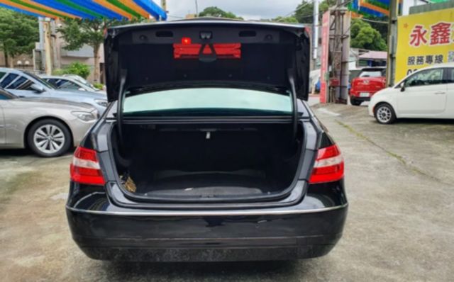 M-BENZ賓士 E220D  第11張相片