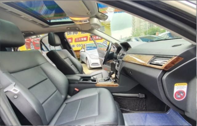M-BENZ賓士 E220D  第15張相片