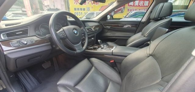 BMW寶馬 730I  第9張相片