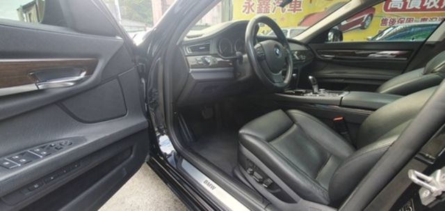 BMW寶馬 730I  第10張相片