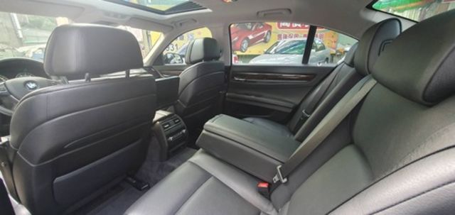 BMW寶馬 730I  第11張相片