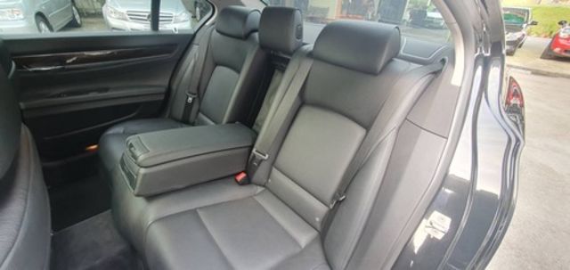 BMW寶馬 730I  第12張相片