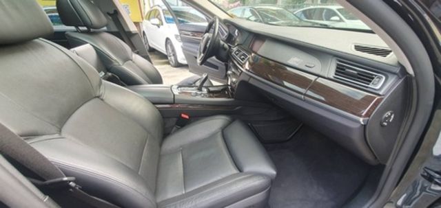 BMW寶馬 730I  第15張相片