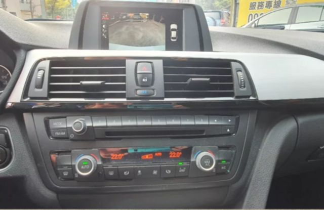 BMW寶馬 320I  第14張相片