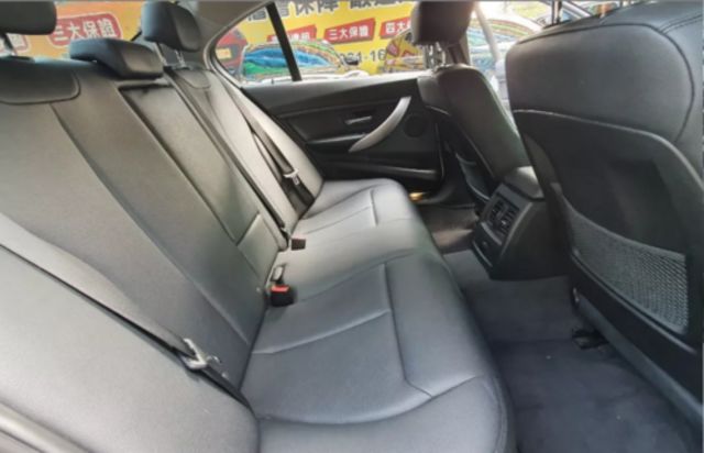 BMW寶馬 320I  第17張相片