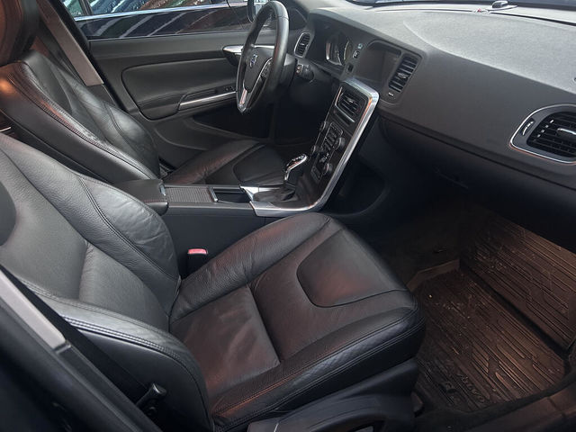 VOLVO富豪 V60  第15張相片