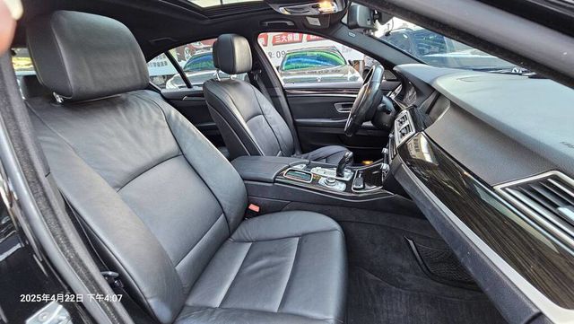 BMW寶馬 528I  第10張相片