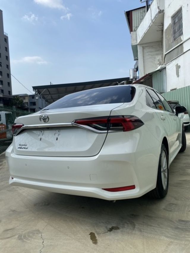 TOYOTA豐田 ALTIS  第2張相片