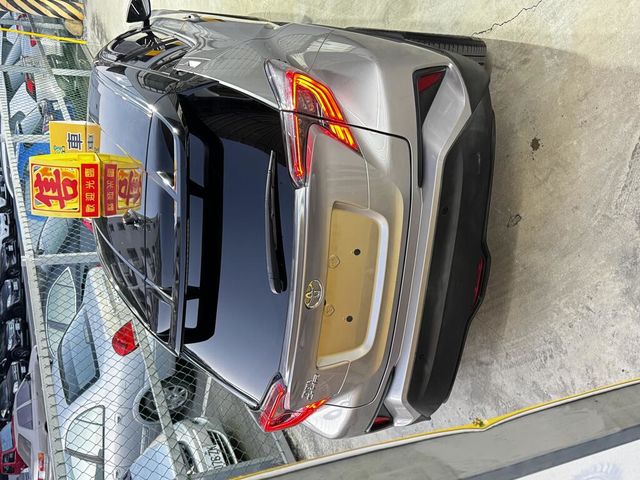 TOYOTA豐田 C-HR  第2張相片