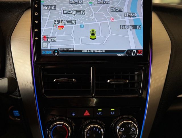 TOYOTA豐田 YARIS  第7張相片