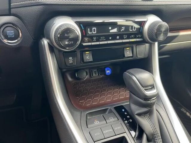 TOYOTA豐田 RAV4  第6張相片
