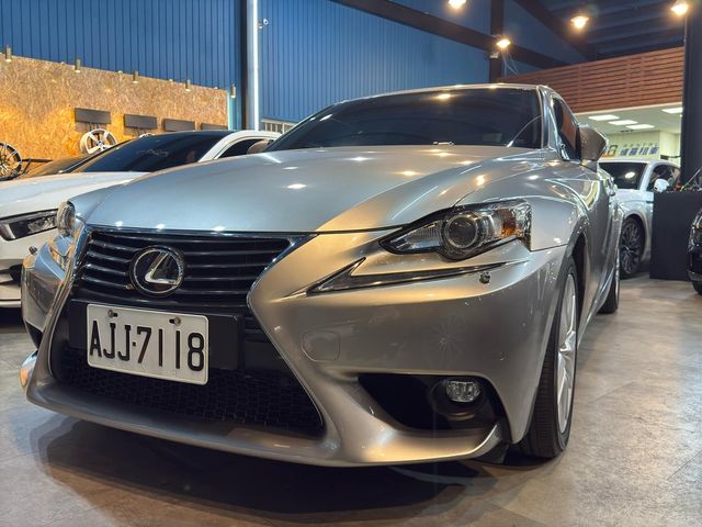 LEXUS凌志 IS200T  第1張相片