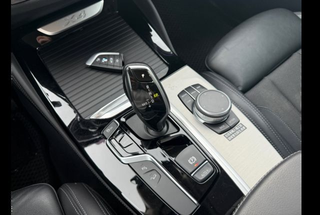 BMW寶馬 X4 XDRIVE20I  第5張相片