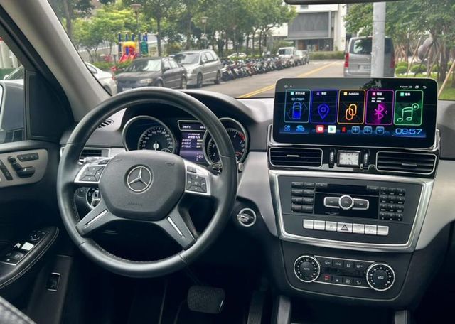 M-BENZ賓士 ML400  第3張相片