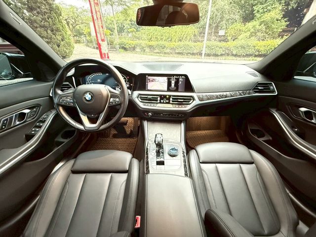 BMW寶馬 330I  第3張相片