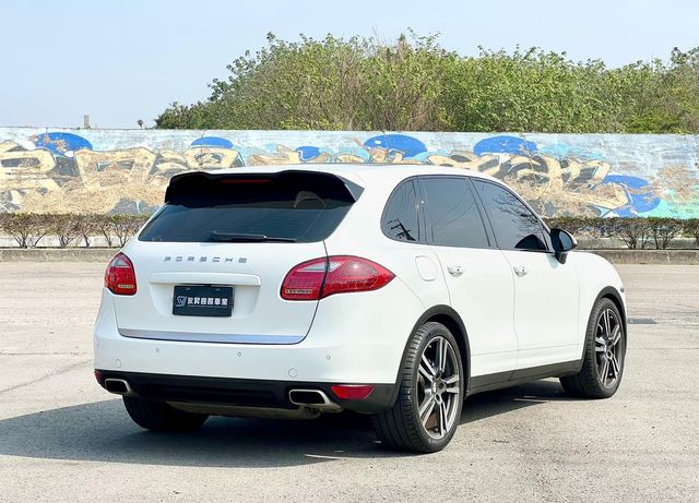 PORSCHE保時捷 CAYENNE  第2張相片