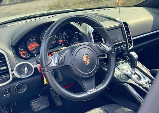 PORSCHE保時捷 CAYENNE  第3張相片