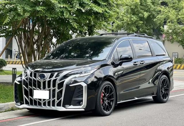 TOYOTA豐田 SIENNA  第1張相片