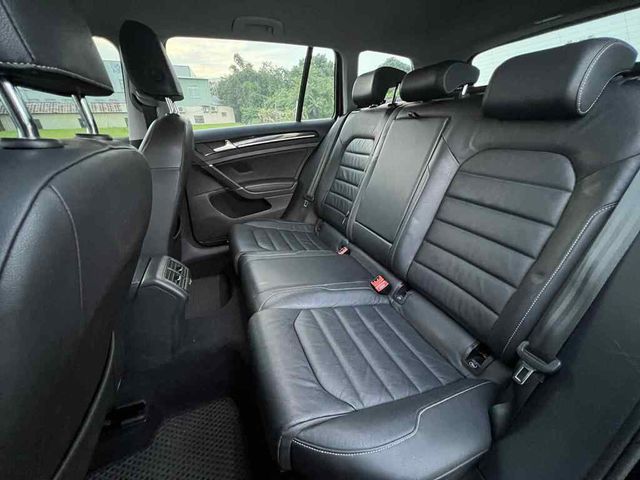 VOLKSWAGEN福斯 GOLF VARIANT  第4張相片