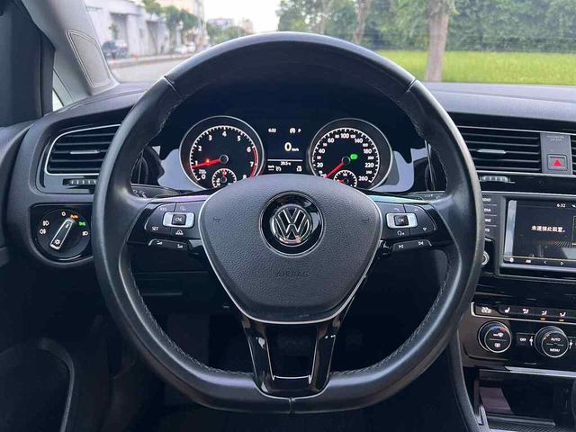 VOLKSWAGEN福斯 GOLF VARIANT  第5張相片
