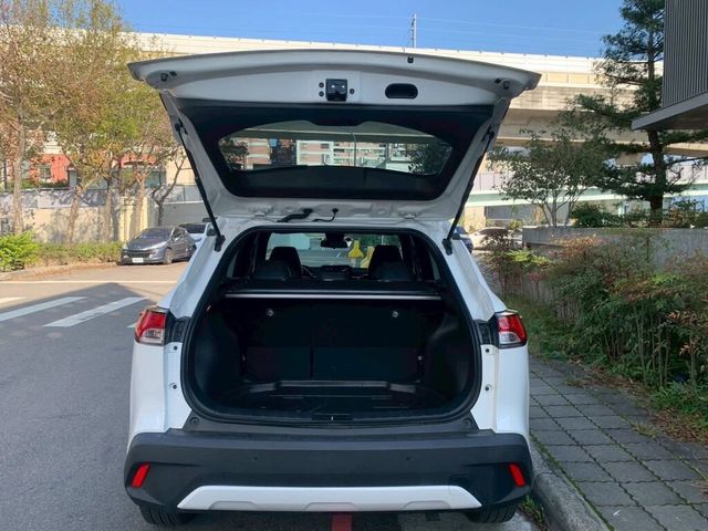 TOYOTA豐田 COROLLA CROSS HYBRID  第8張相片