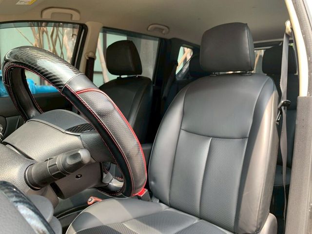 NISSAN日產 LIVINA  第4張相片