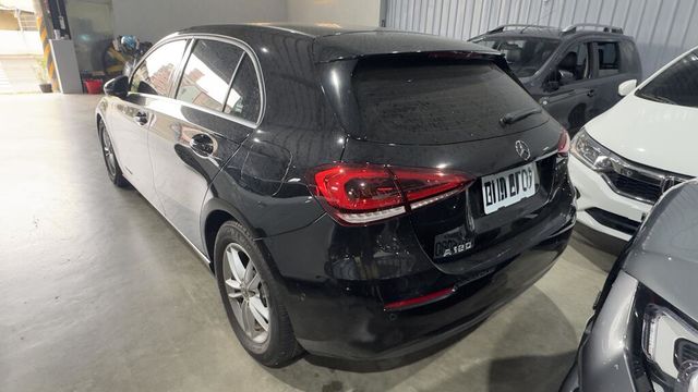 M-BENZ賓士 A180  第4張相片