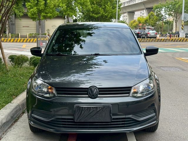 VOLKSWAGEN福斯 POLO  第2張相片