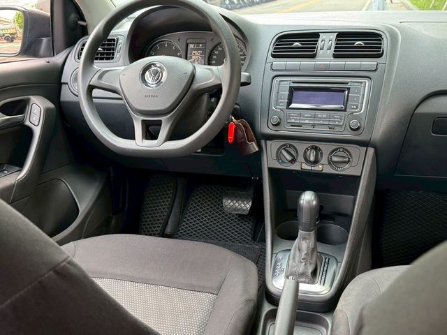 VOLKSWAGEN福斯 POLO  第4張相片