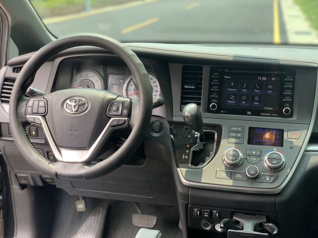 TOYOTA豐田 SIENNA  第4張相片