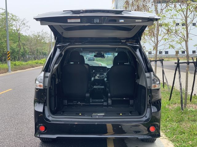 TOYOTA豐田 SIENNA  第9張相片