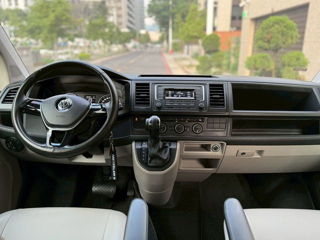 VOLKSWAGEN福斯 T6 CARAVELLE  第6張相片