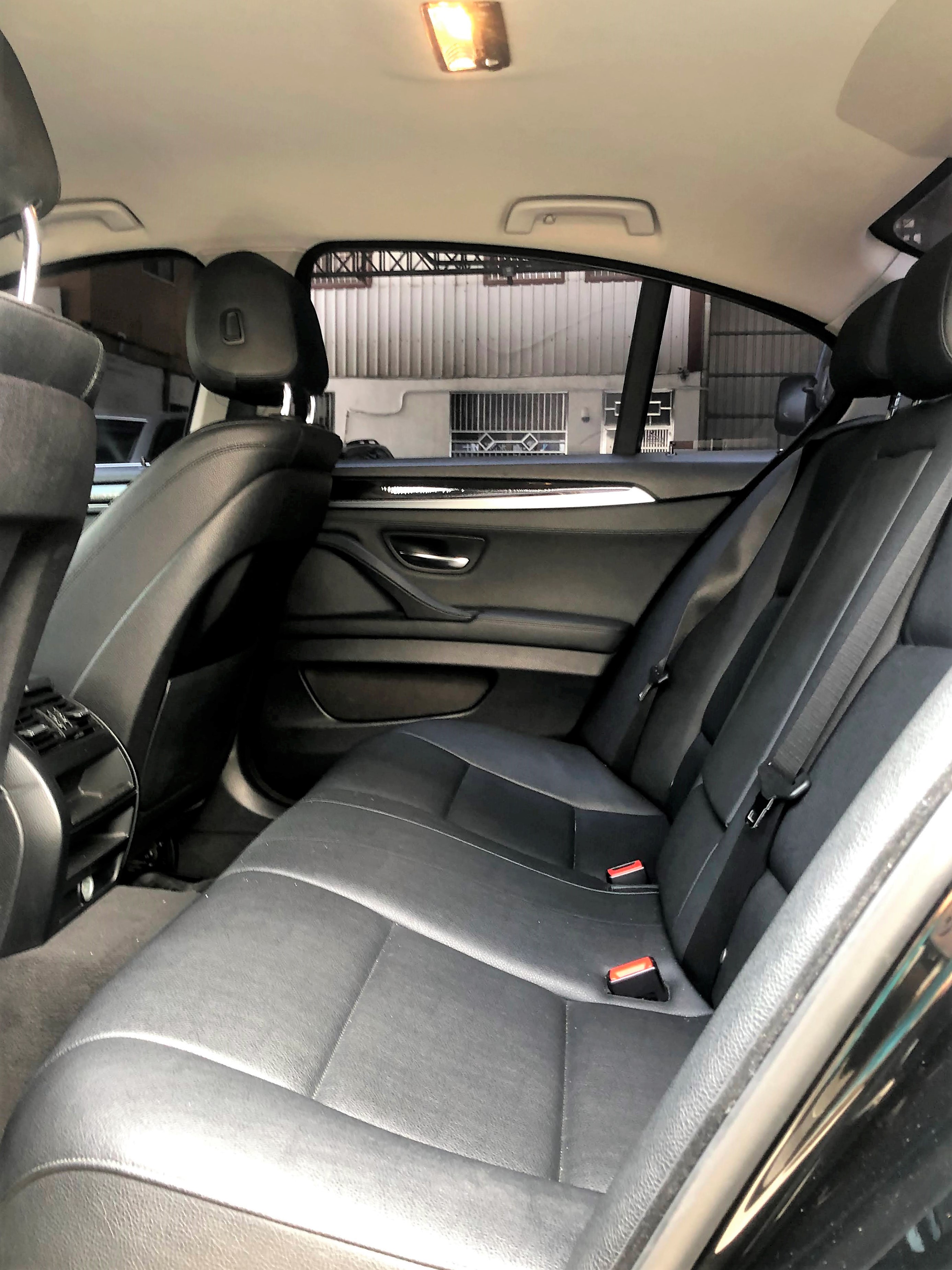 2015年 BMW 520d(F10) 無待修  第6張相片