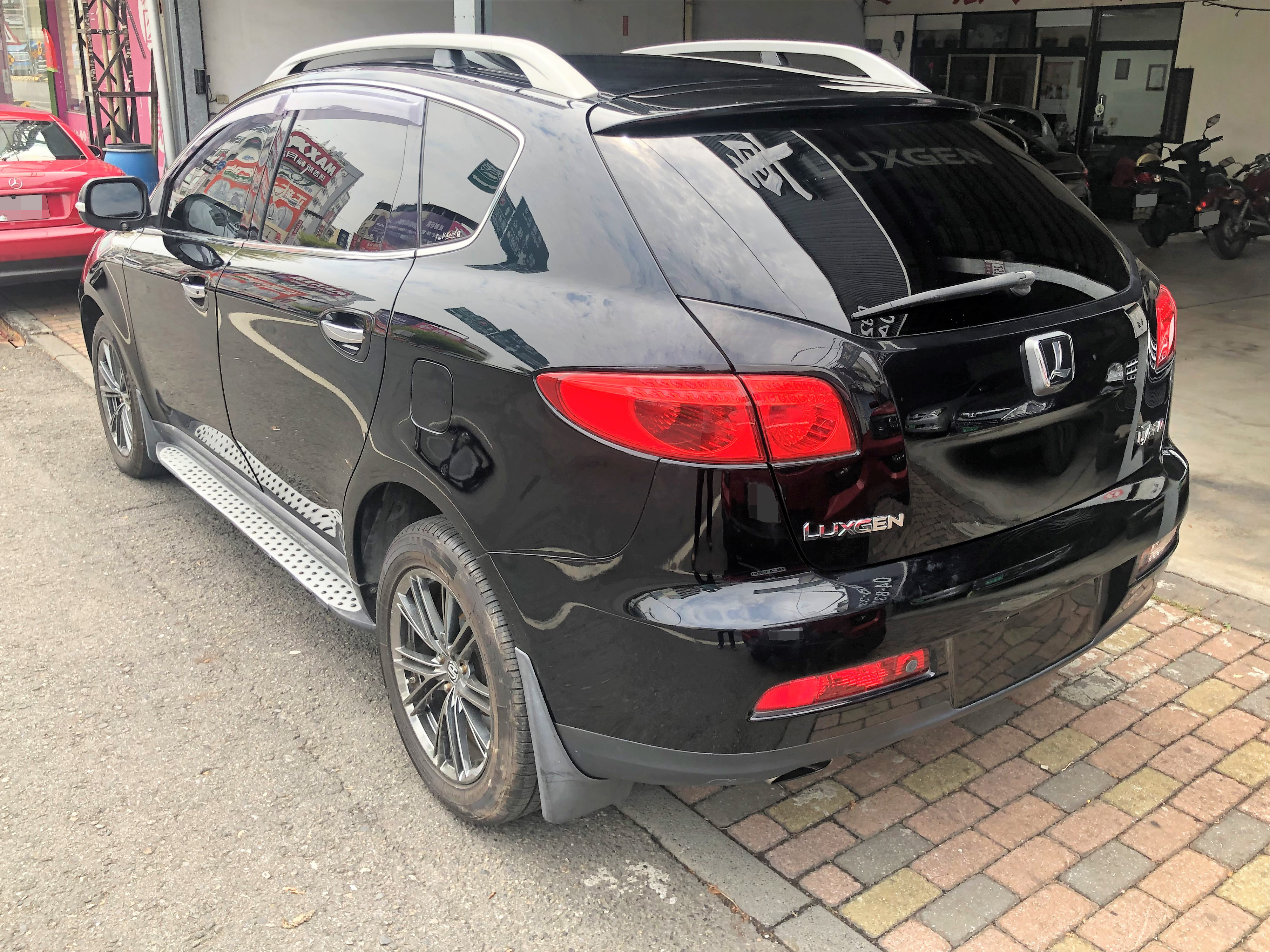 2010納智捷 U7 11年式 里程超低只要12.8萬  第3張相片
