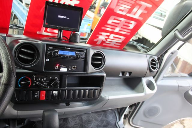 !!稀有自排 HINO11尺半 !!可認證可做五大保固 !!原版件 !!正五噸無限速 !!硬頂篷式配備尾門  第18張相片