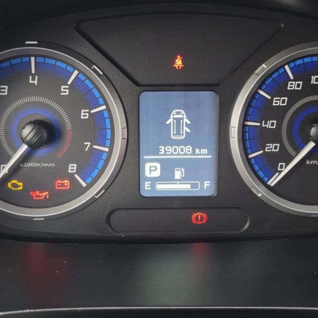 2022年Zinger精緻型客貨車 自排 配備有雙安全氣囊 定速 ABS 鋁圈 循跡防滑 原廠保養 保證里程實跑3萬9千  第11張相片