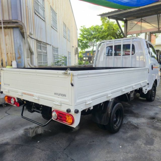2024年自排豪華版大單廂 超低里程僅跑3千5百公里 新車保固中 原漆原版件 自排 ABS 循跡防滑 原廠加裝四錄系統  第5張相片