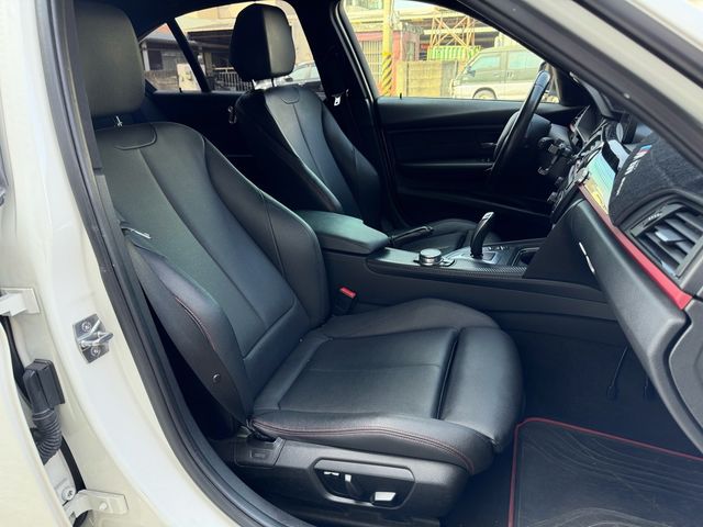 BMW寶馬 328I  第6張相片