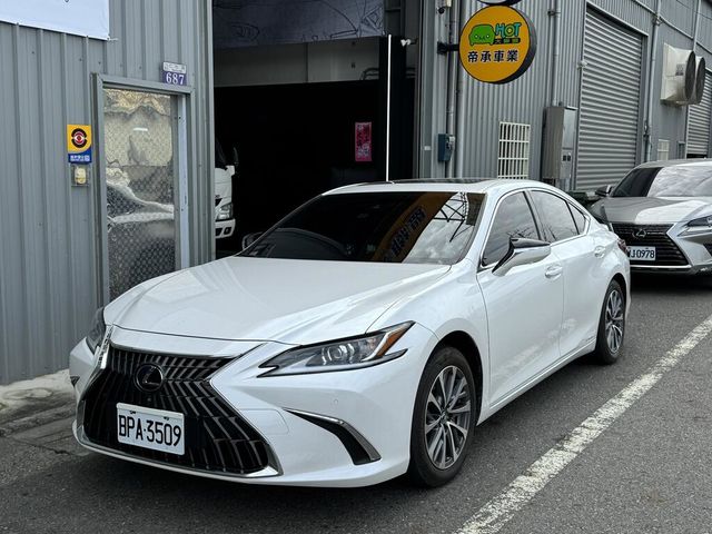 LEXUS凌志 ES300H  第1張相片