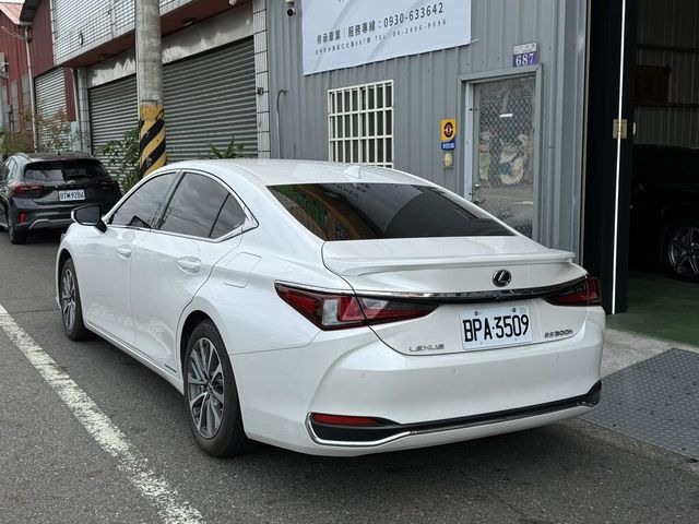 LEXUS凌志 ES300H  第2張相片