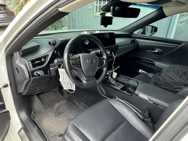 LEXUS凌志 ES300H  第3張相片