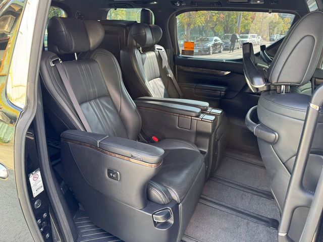 TOYOTA豐田 ALPHARD  第4張相片