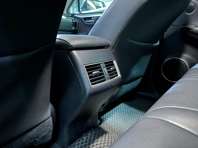 LEXUS凌志 NX200  第7張相片