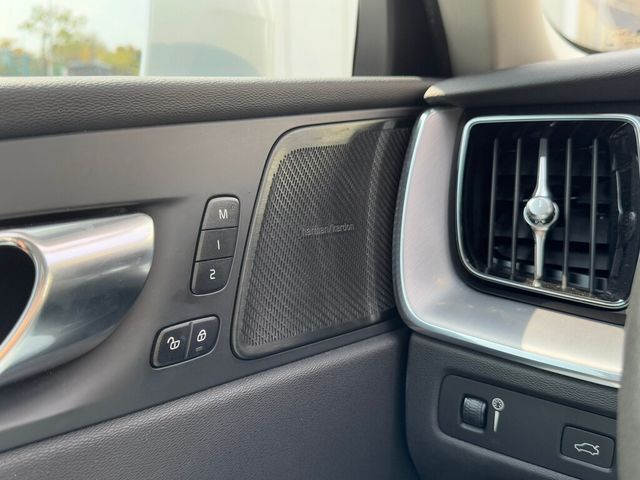 VOLVO富豪 XC60  第19張相片