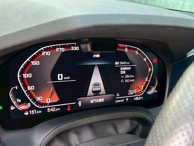 BMW寶馬 330I  第9張相片
