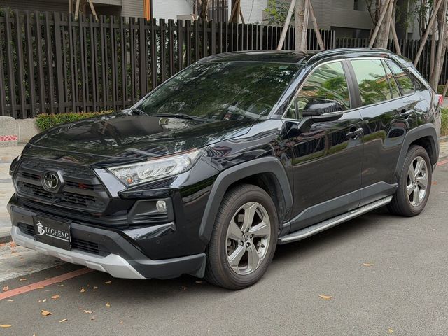 TOYOTA豐田 RAV4  第1張相片