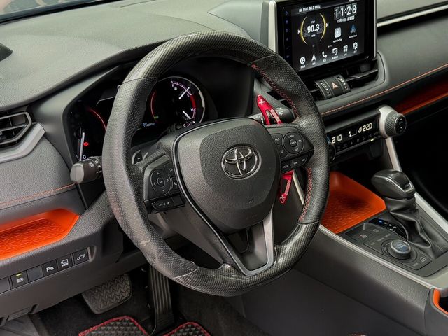 TOYOTA豐田 RAV4  第4張相片