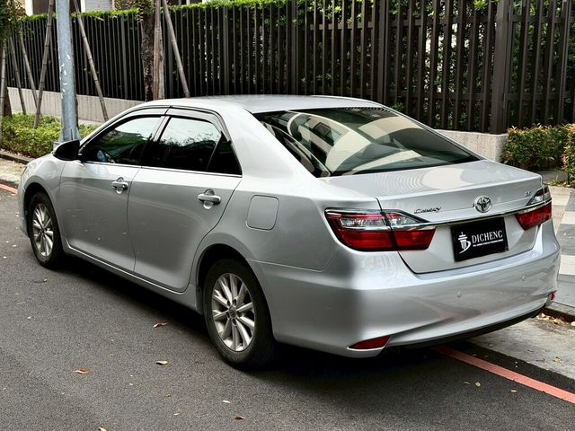 TOYOTA豐田 CAMRY  第2張相片