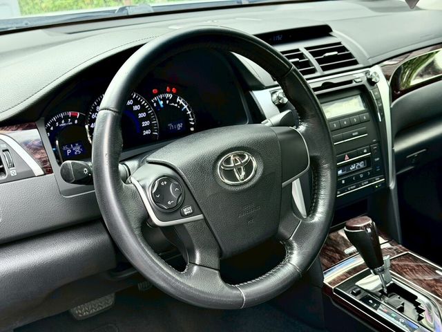 TOYOTA豐田 CAMRY  第3張相片